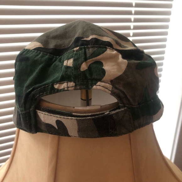 10/$20 CONCEPT ONE CAMO HAT - Picture 6 of 9